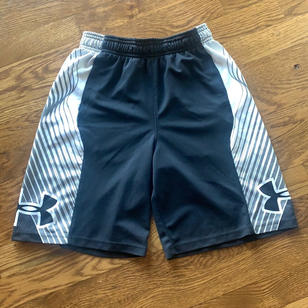 Boys Under Amour Shorts